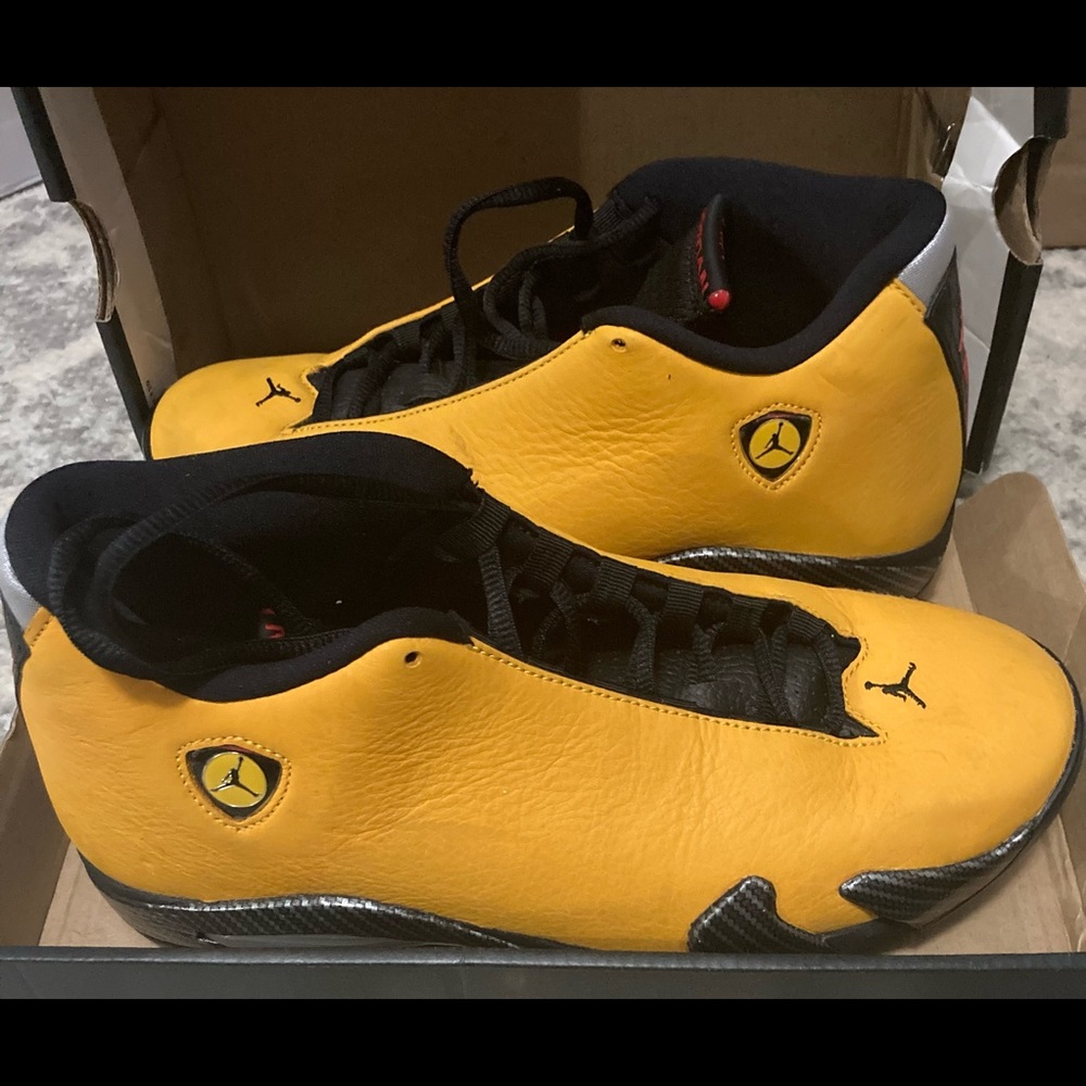 Air Jordan Size 8.5 Mens Retro 14 Ferrari Yellow / Gold